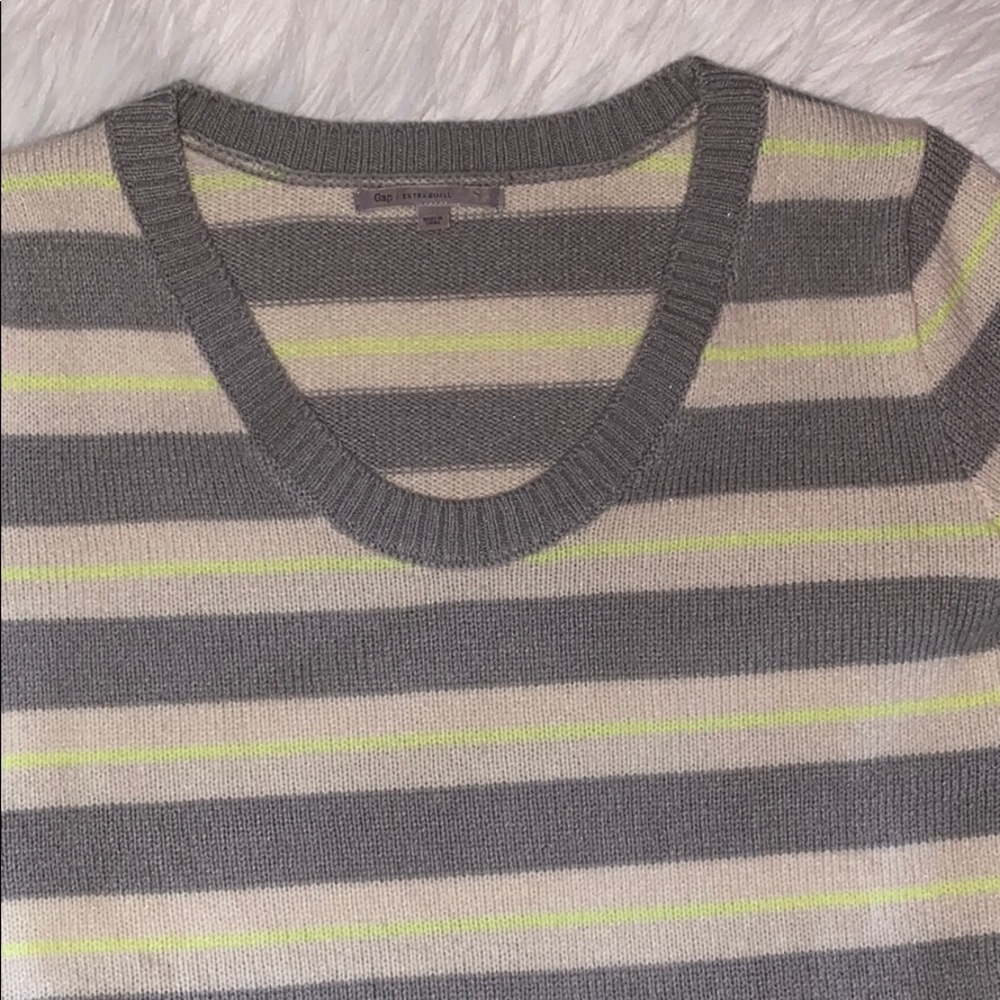 Gap women’s sweater